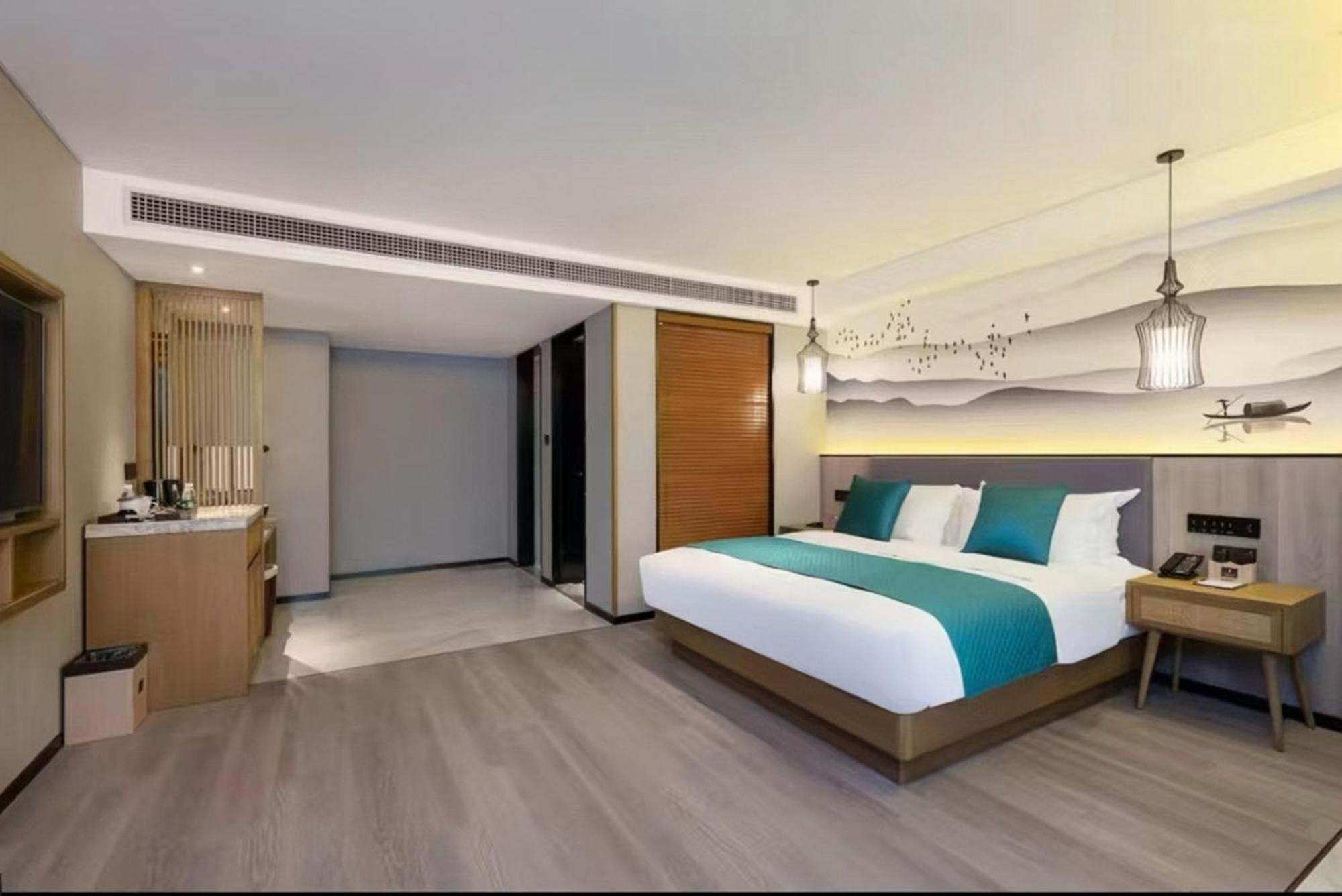Mehood Lestie International Hotel Nancun Wanbo Metro Station Branch - Free Shuttle Bus To Canton Fair Complex During Canton Fair Period & Free Breakfast & Free Afternoon Tea & Free Midnight Snack & Free Vpn Internet Access Luaran gambar