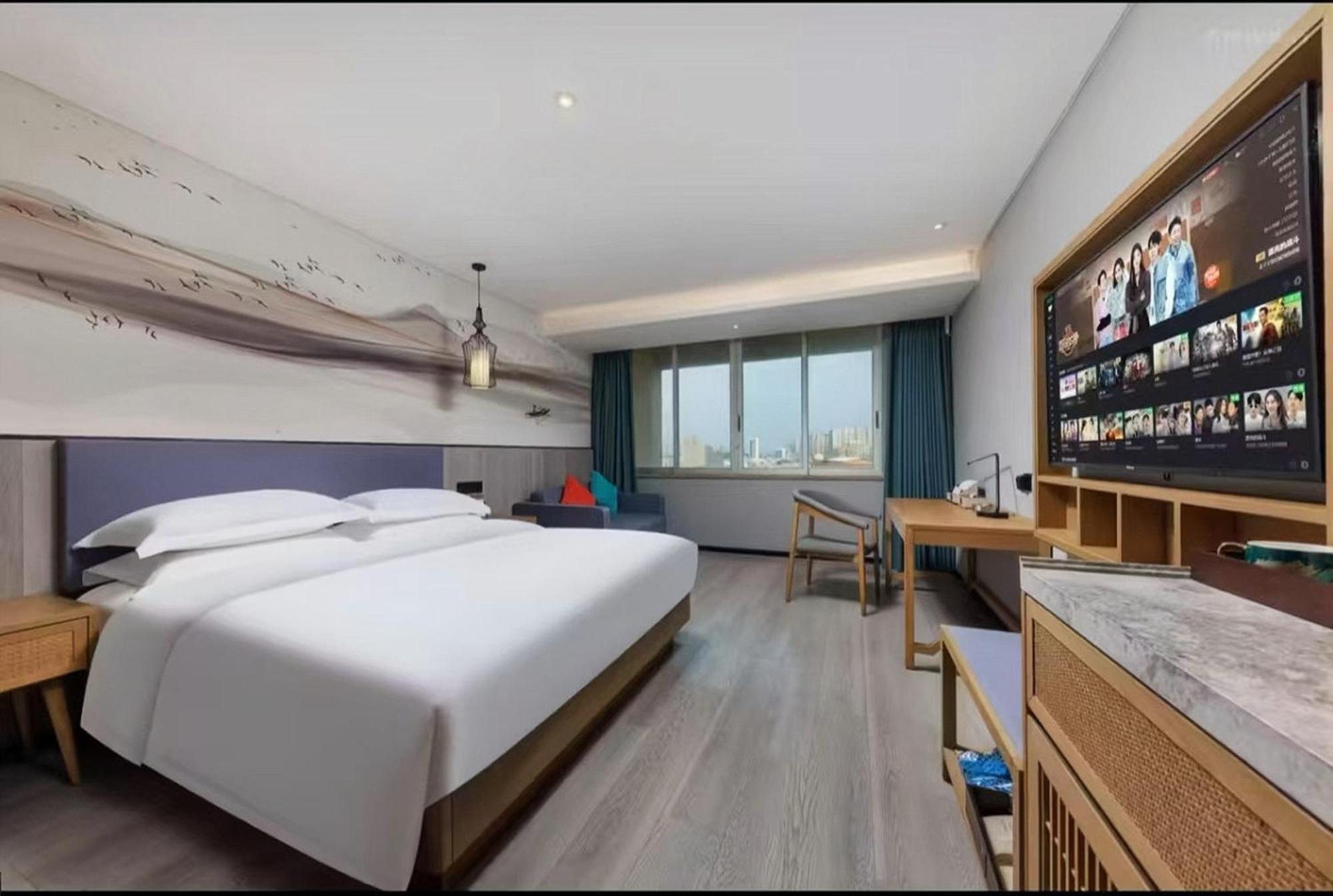 Mehood Lestie International Hotel Nancun Wanbo Metro Station Branch - Free Shuttle Bus To Canton Fair Complex During Canton Fair Period & Free Breakfast & Free Afternoon Tea & Free Midnight Snack & Free Vpn Internet Access Luaran gambar