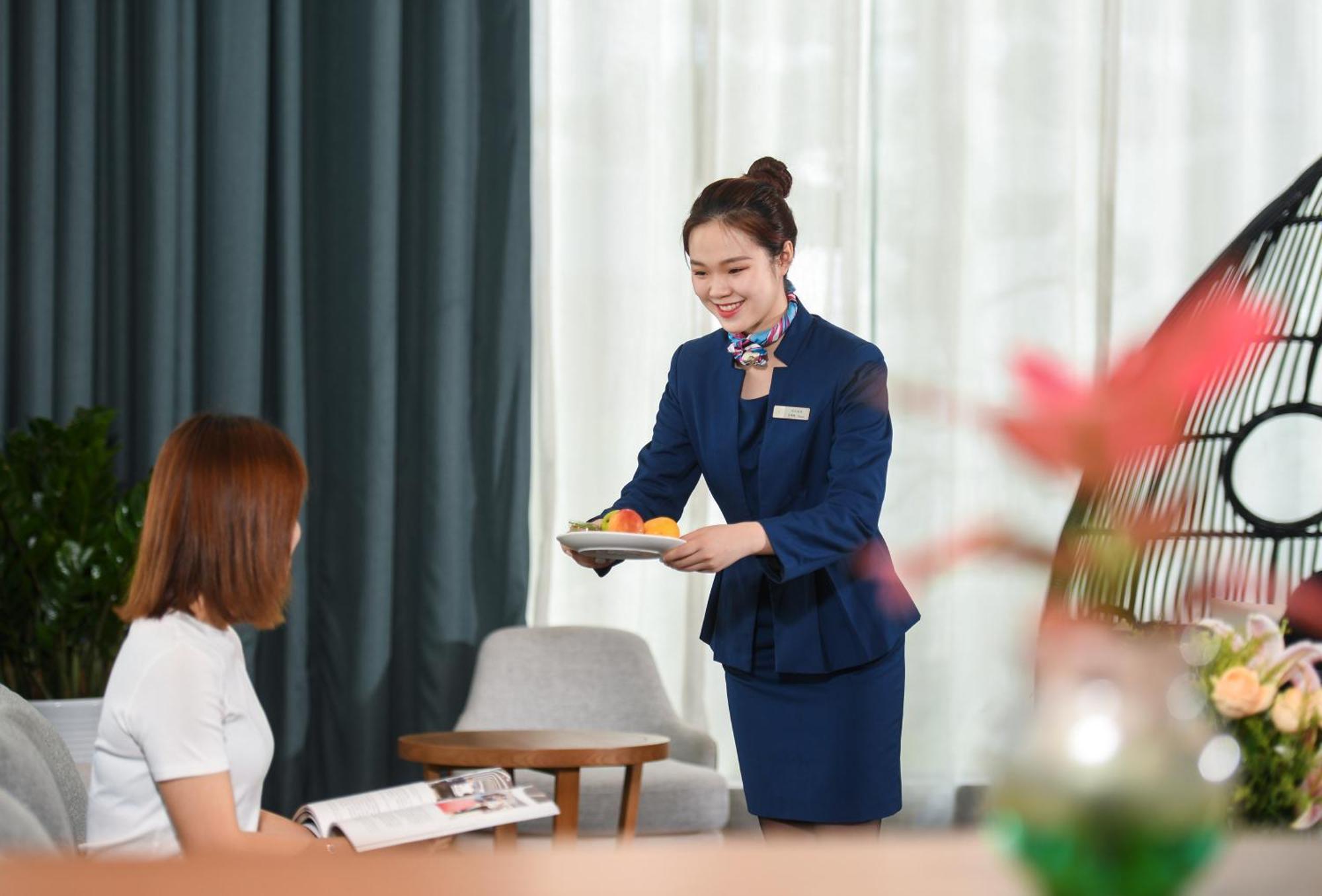 Mehood Lestie International Hotel Nancun Wanbo Metro Station Branch - Free Shuttle Bus To Canton Fair Complex During Canton Fair Period & Free Breakfast & Free Afternoon Tea & Free Midnight Snack & Free Vpn Internet Access Luaran gambar