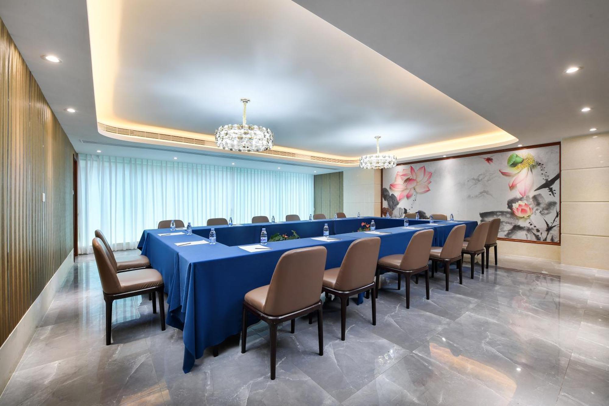Mehood Lestie International Hotel Nancun Wanbo Metro Station Branch - Free Shuttle Bus To Canton Fair Complex During Canton Fair Period & Free Breakfast & Free Afternoon Tea & Free Midnight Snack & Free Vpn Internet Access Luaran gambar