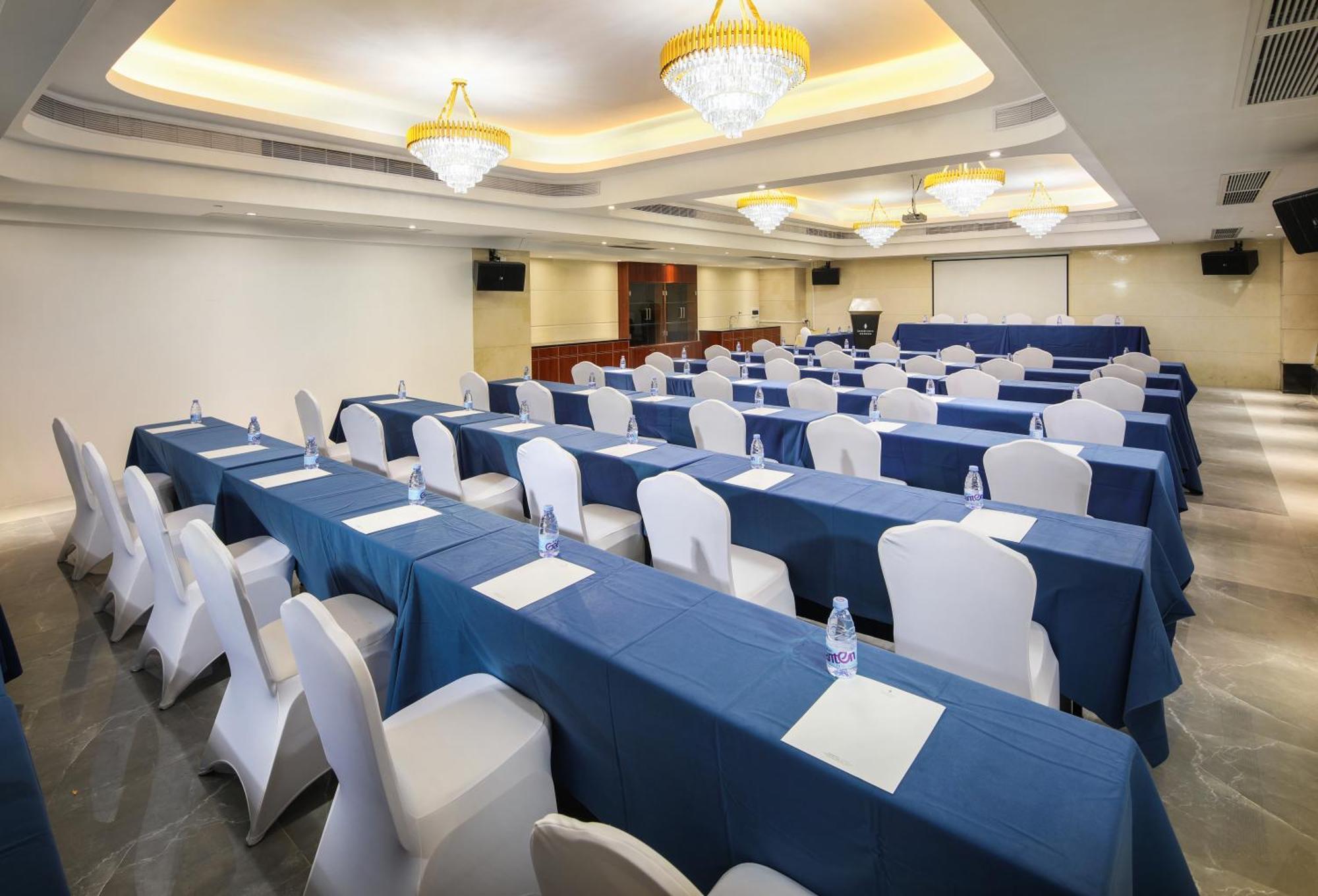 Mehood Lestie International Hotel Nancun Wanbo Metro Station Branch - Free Shuttle Bus To Canton Fair Complex During Canton Fair Period & Free Breakfast & Free Afternoon Tea & Free Midnight Snack & Free Vpn Internet Access Luaran gambar