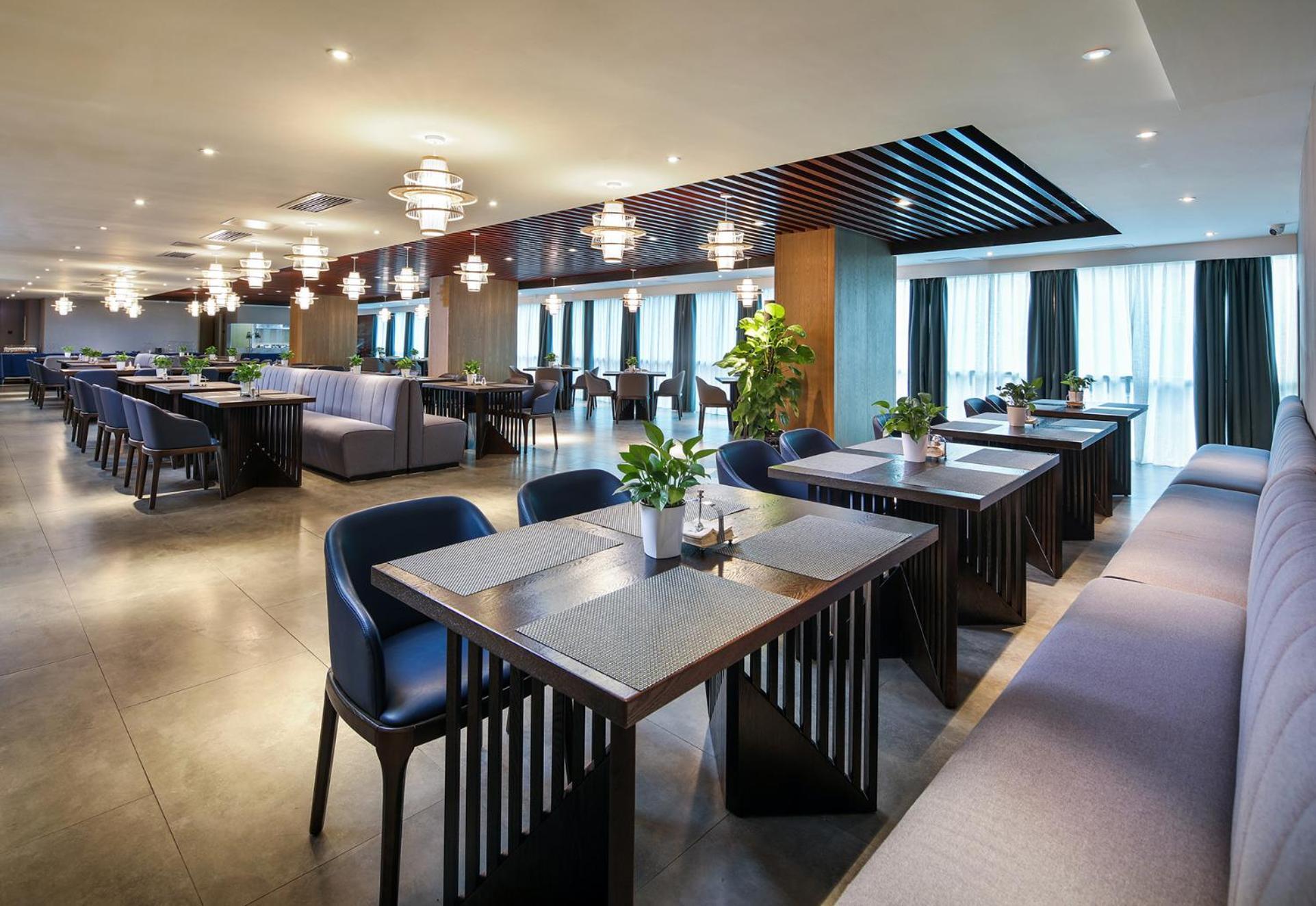 Mehood Lestie International Hotel Nancun Wanbo Metro Station Branch - Free Shuttle Bus To Canton Fair Complex During Canton Fair Period & Free Breakfast & Free Afternoon Tea & Free Midnight Snack & Free Vpn Internet Access Luaran gambar
